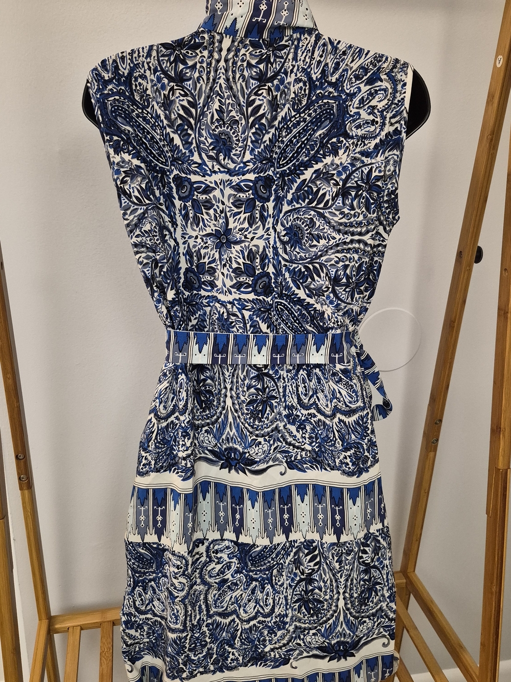 NWT 100% Silk BCBGMaxAzria Idelle dress - Picture 10 of 16